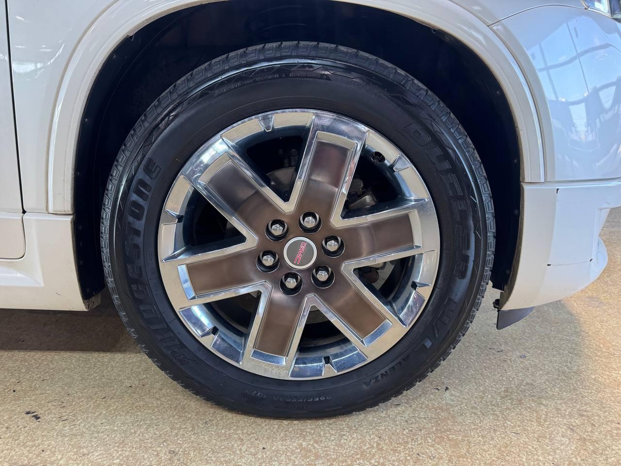 GMC Acadia AWD 4dr Denali 2012