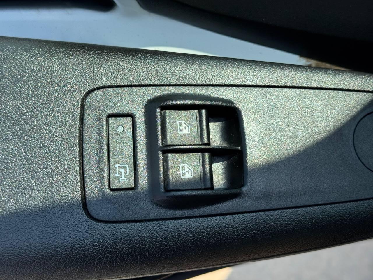 RAM ProMaster Cargo Van 1500 Low Roof 136" WB 2023