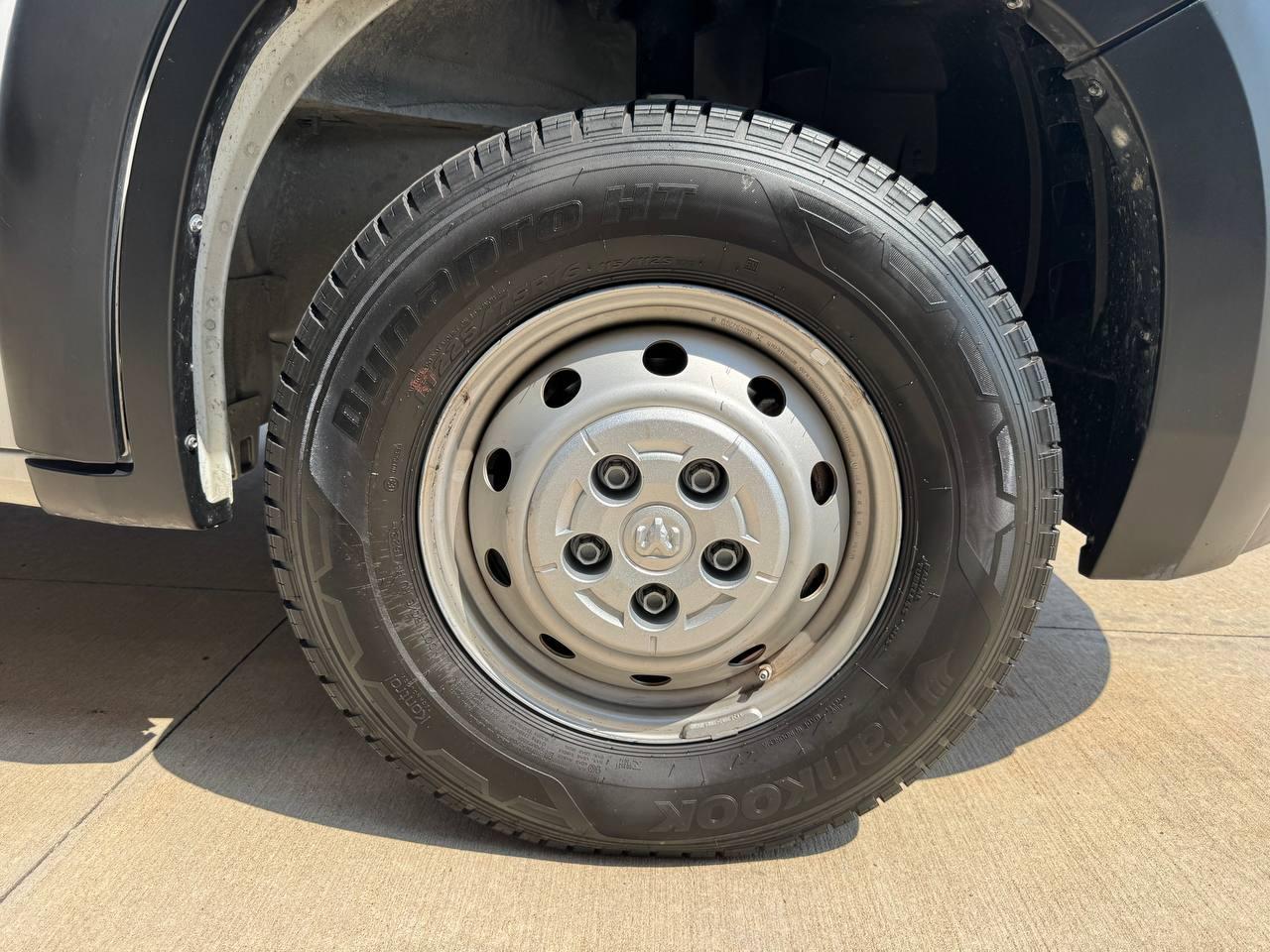 RAM ProMaster Cargo Van 1500 Low Roof 136" WB 2023
