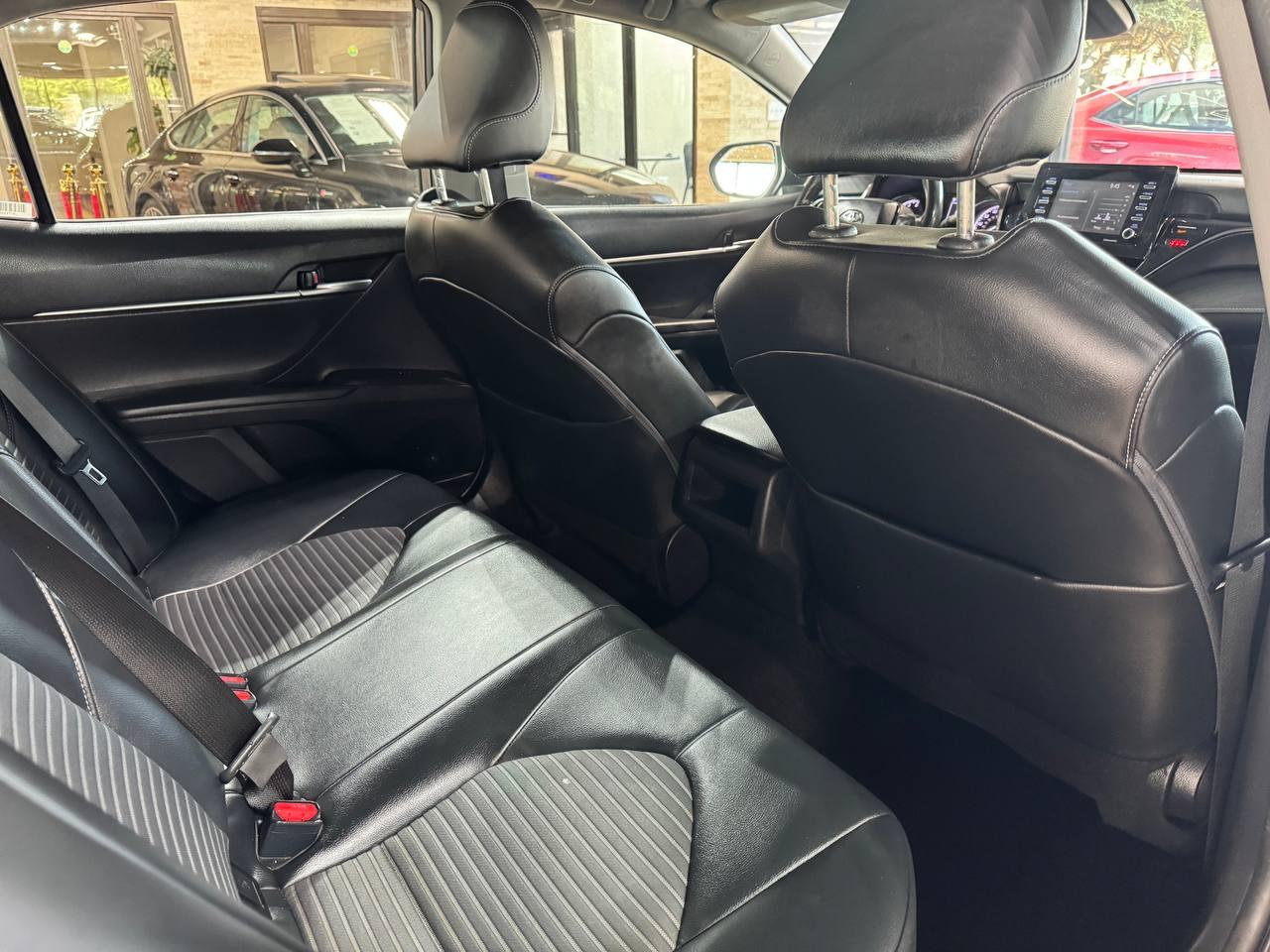 Toyota Camry SE Auto (Natl) 2022