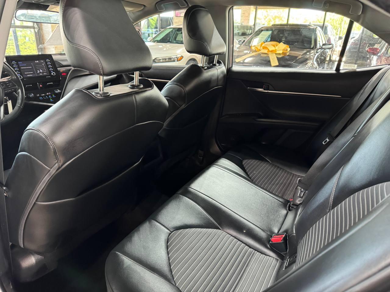 Toyota Camry SE Auto (Natl) 2022