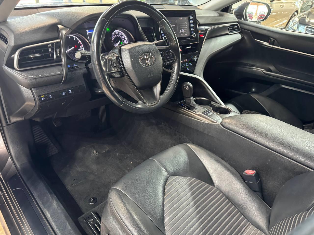 Toyota Camry SE Auto (Natl) 2022