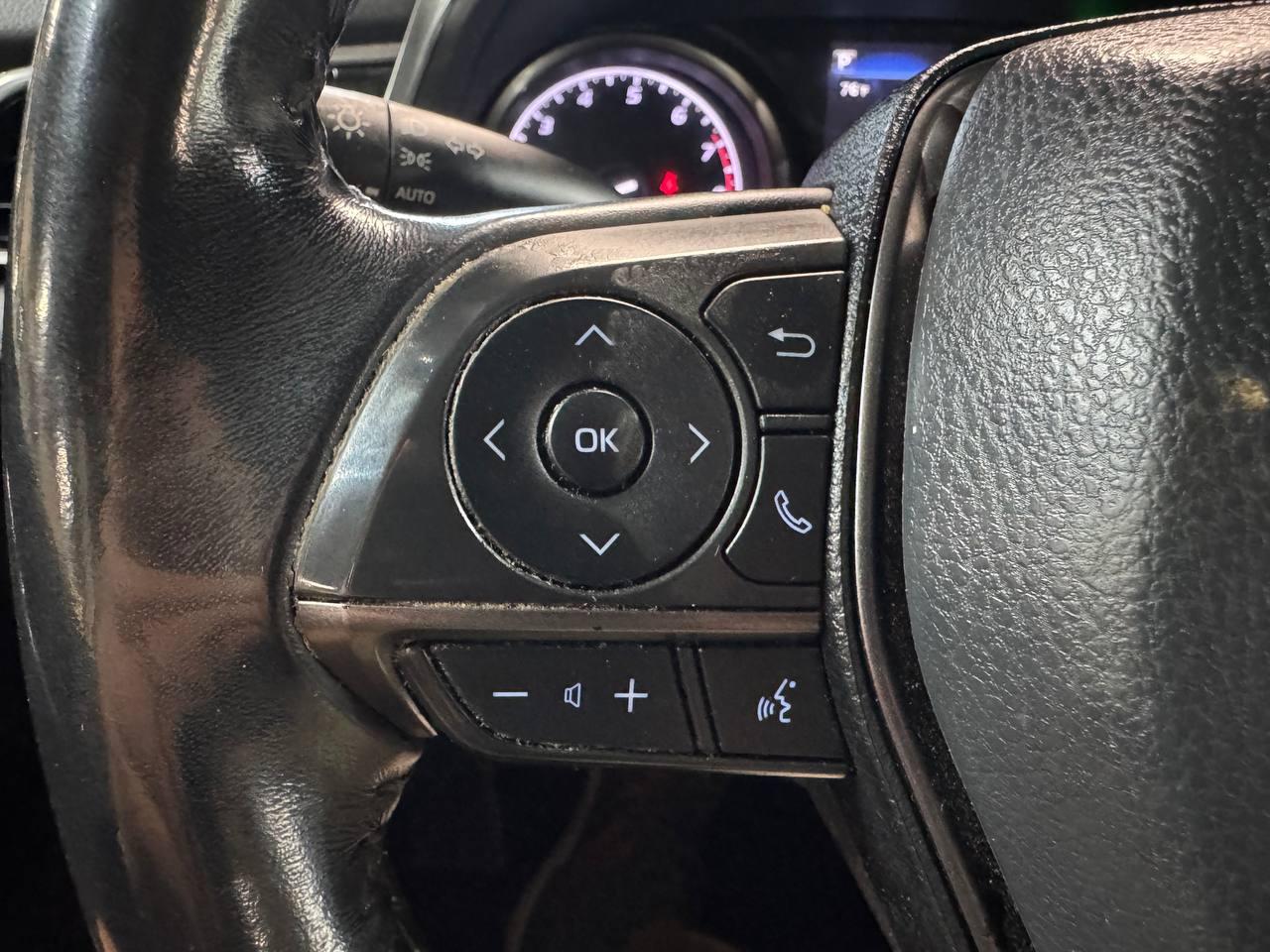 Toyota Camry SE Auto (Natl) 2022