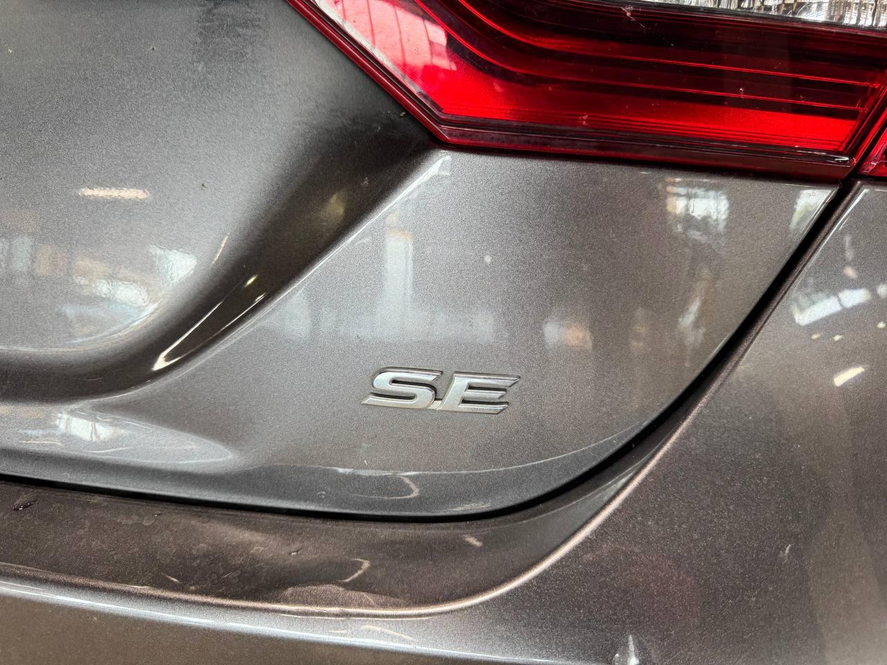 Toyota Camry SE Auto (Natl) 2022