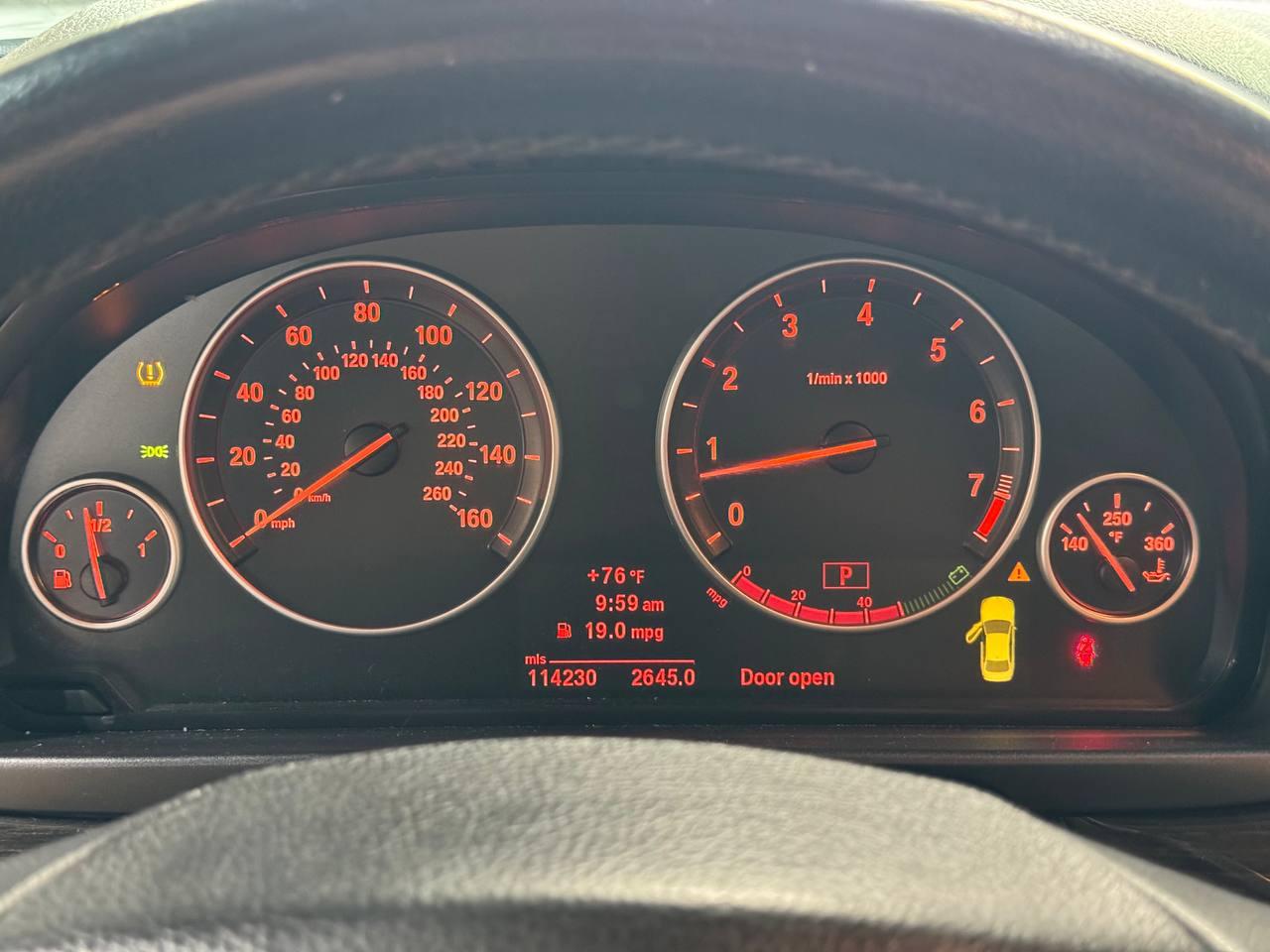 BMW 5 Series 4dr Sdn 528i RWD 2011