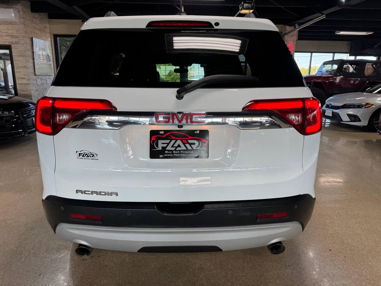 GMC Acadia FWD 4dr SLT w/SLT-1 2019