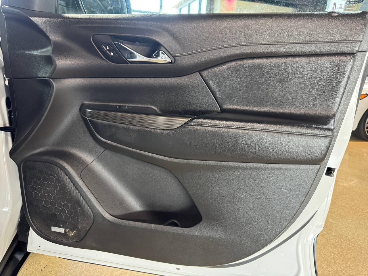GMC Acadia FWD 4dr SLT w/SLT-1 2019