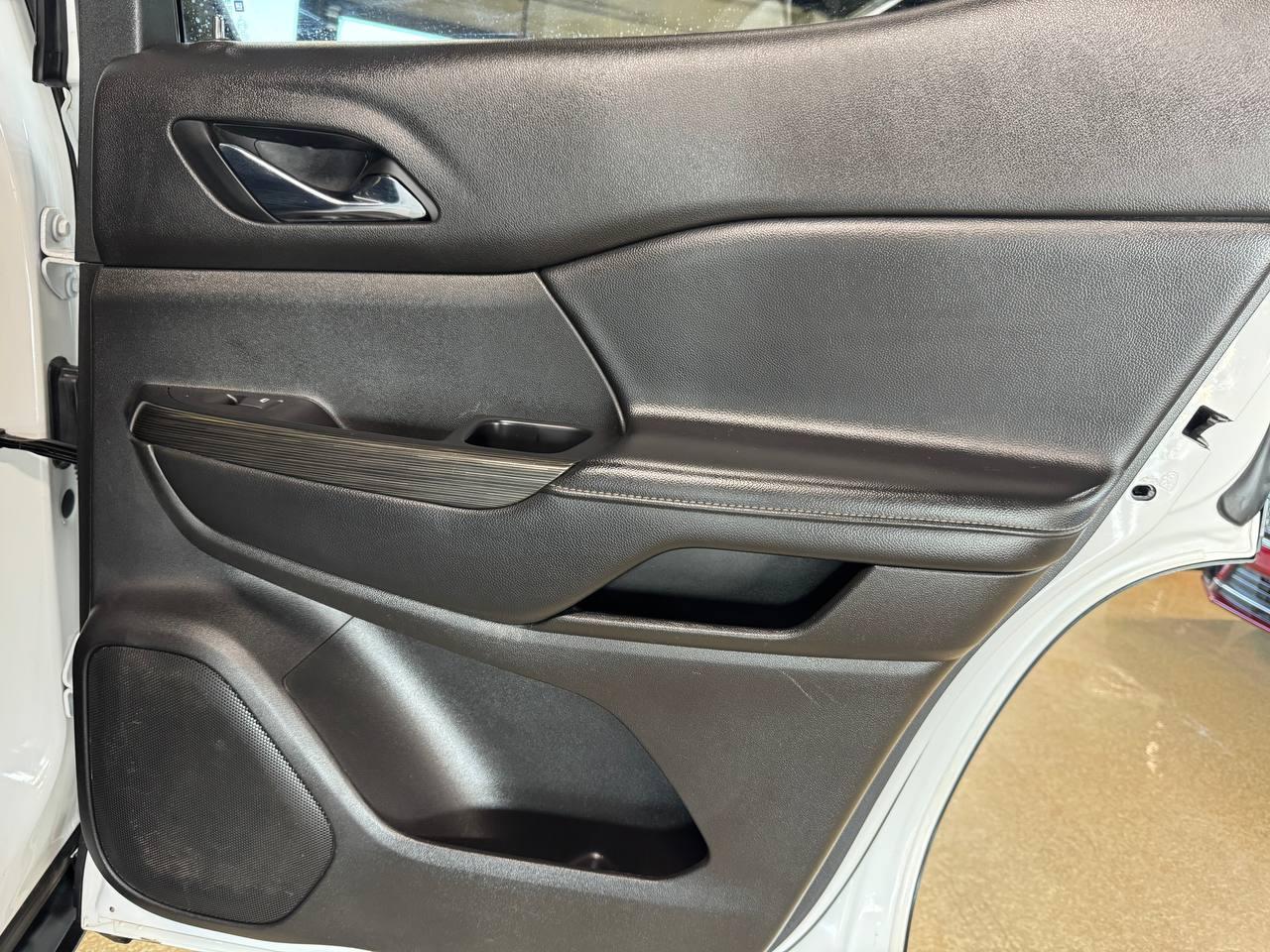 GMC Acadia FWD 4dr SLT w/SLT-1 2019