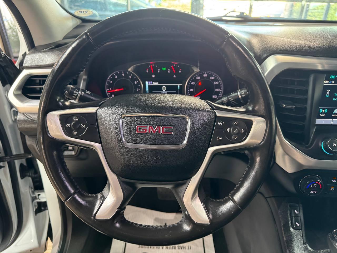 GMC Acadia FWD 4dr SLT w/SLT-1 2019