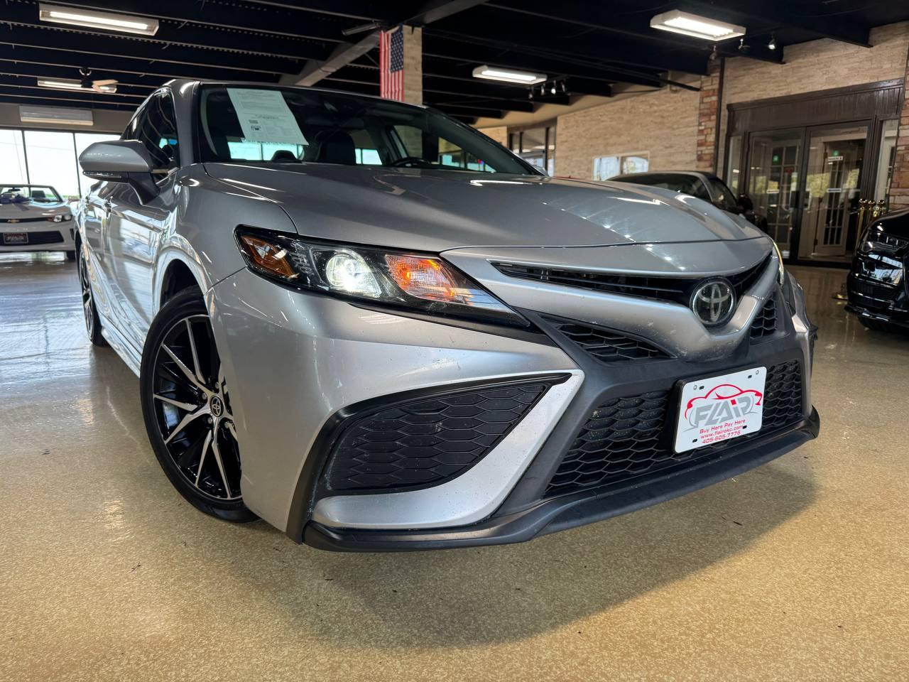 2023 Toyota Camry SE Auto (Natl)