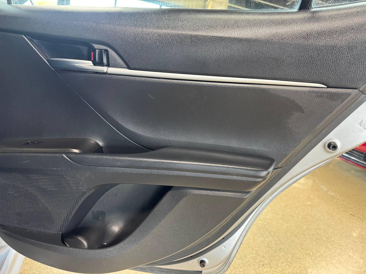 Toyota Camry SE Auto (Natl) 2023