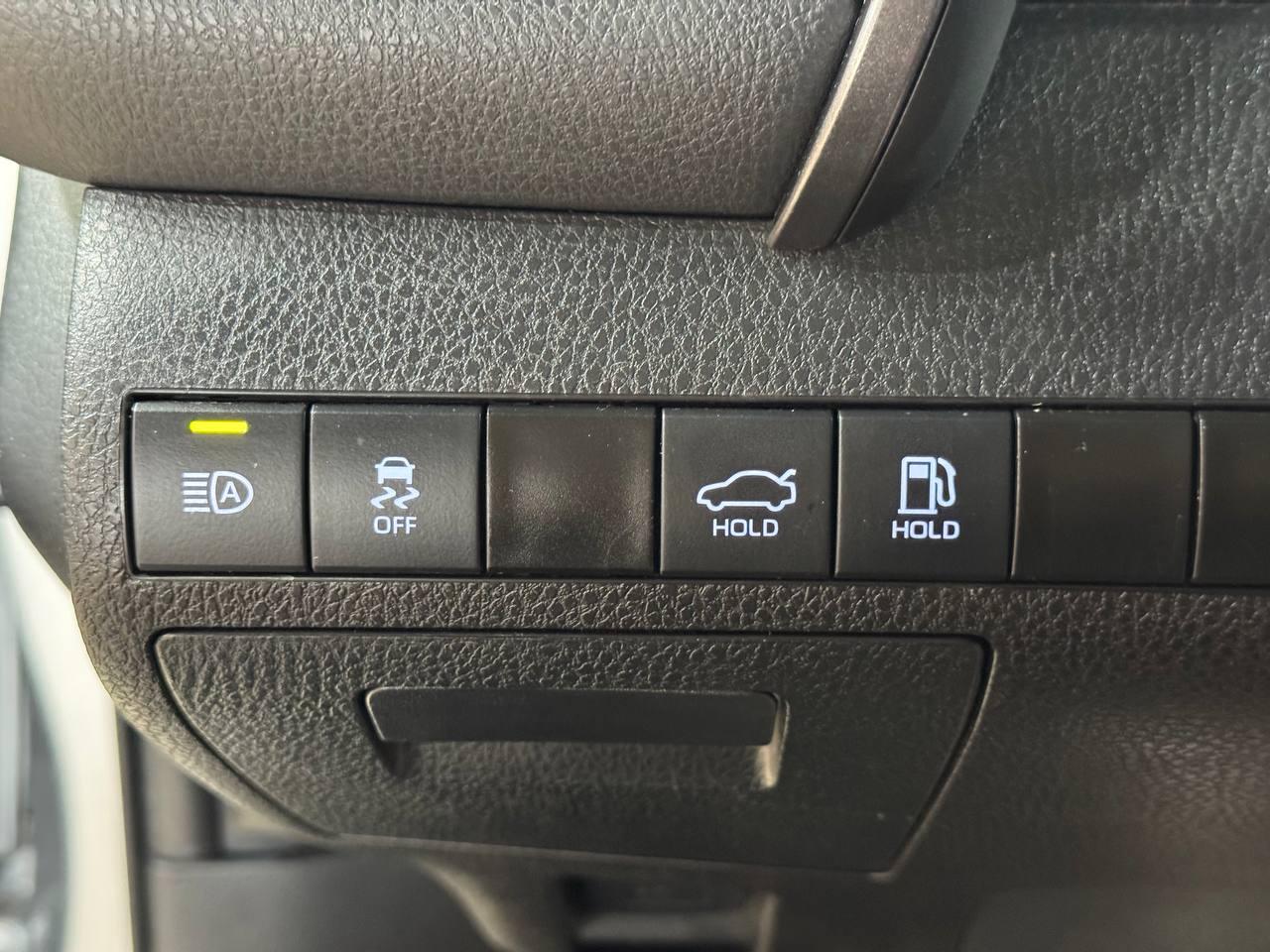 Toyota Camry SE Auto (Natl) 2023