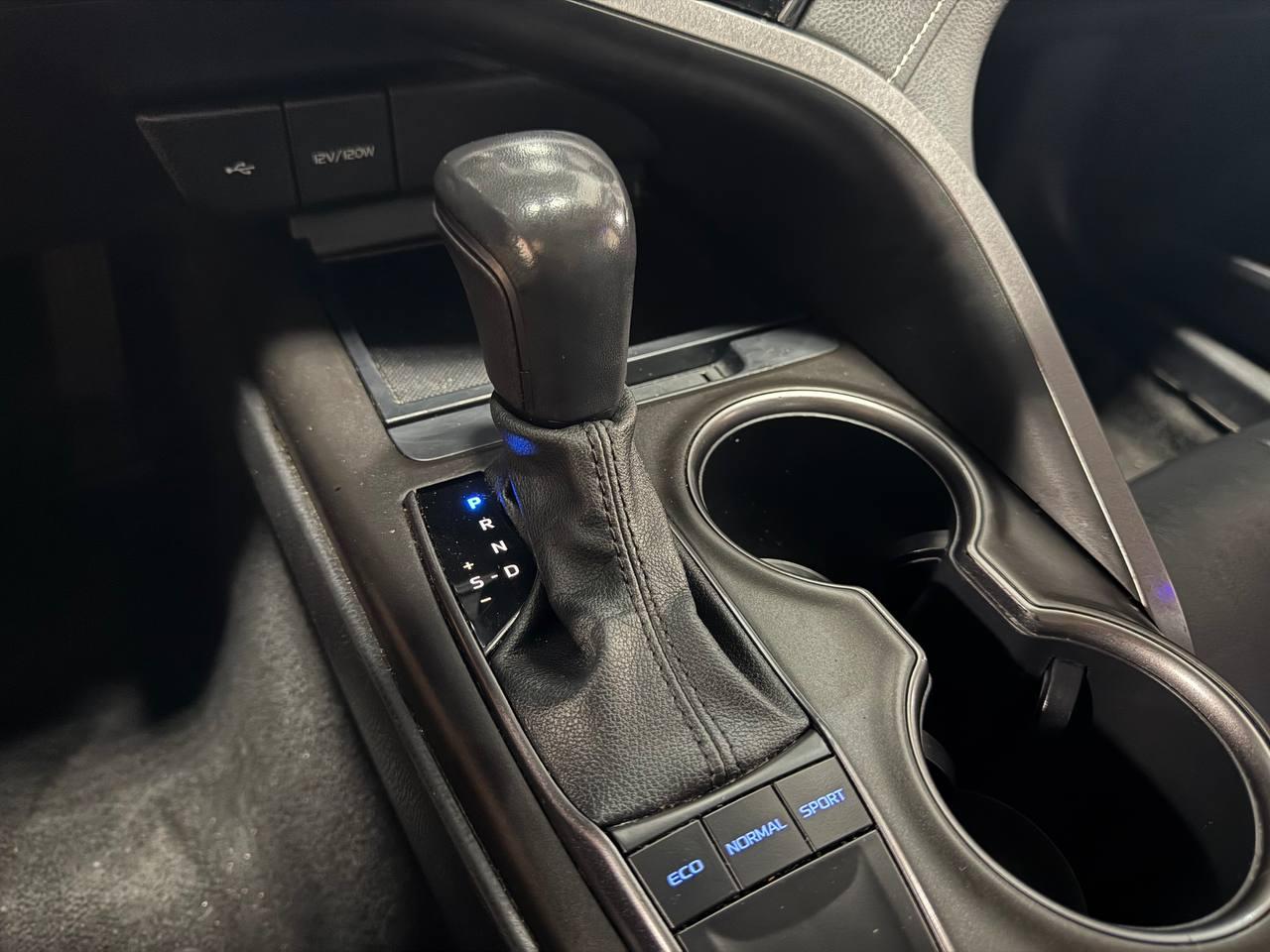 Toyota Camry SE Auto (Natl) 2023