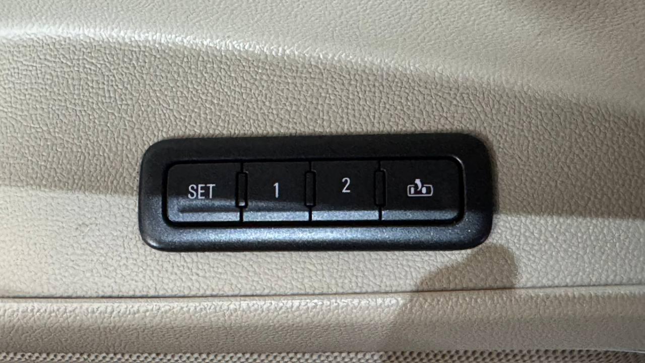 GMC Yukon XL 4WD 4dr Denali 2016