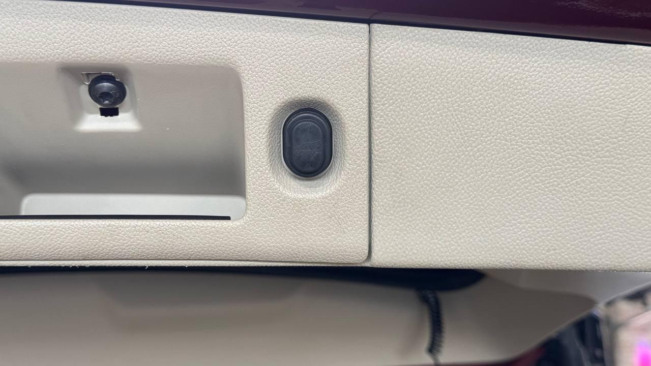 GMC Yukon XL 4WD 4dr Denali 2016