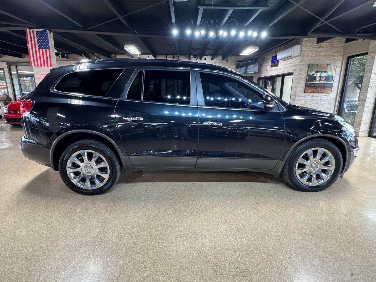Buick Enclave AWD 4dr CXL-2 2011