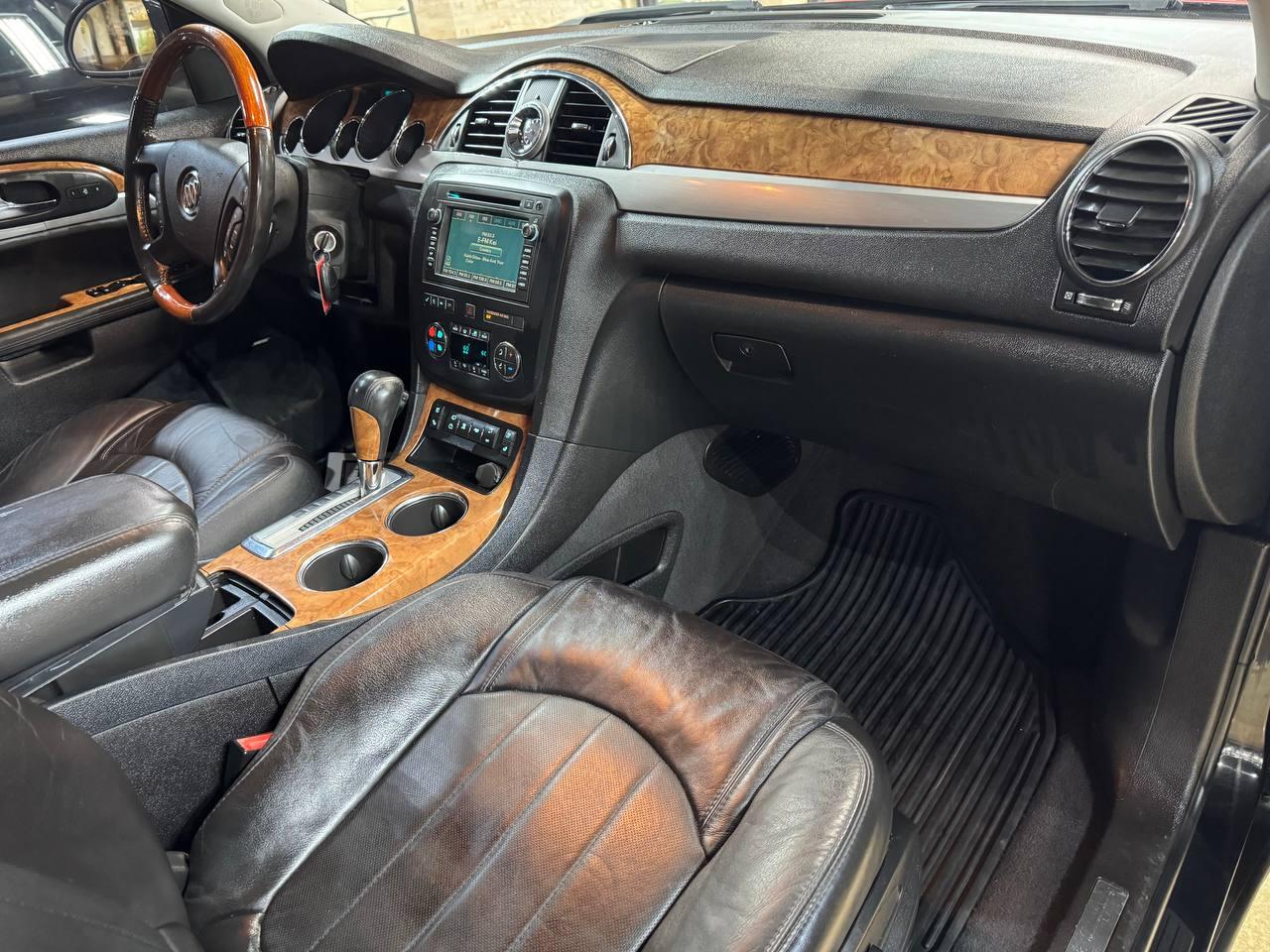 Buick Enclave AWD 4dr CXL-2 2011