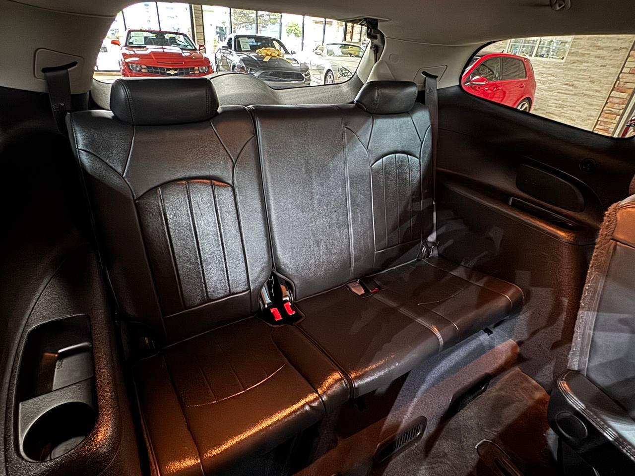 Buick Enclave AWD 4dr CXL-2 2011
