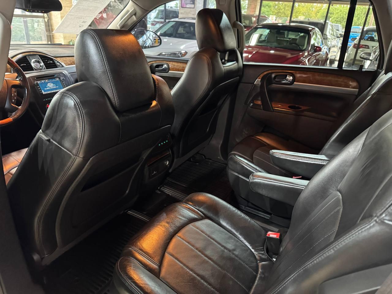Buick Enclave AWD 4dr CXL-2 2011