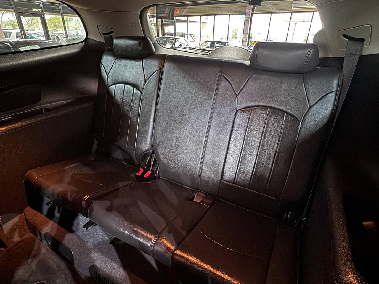 Buick Enclave AWD 4dr CXL-2 2011