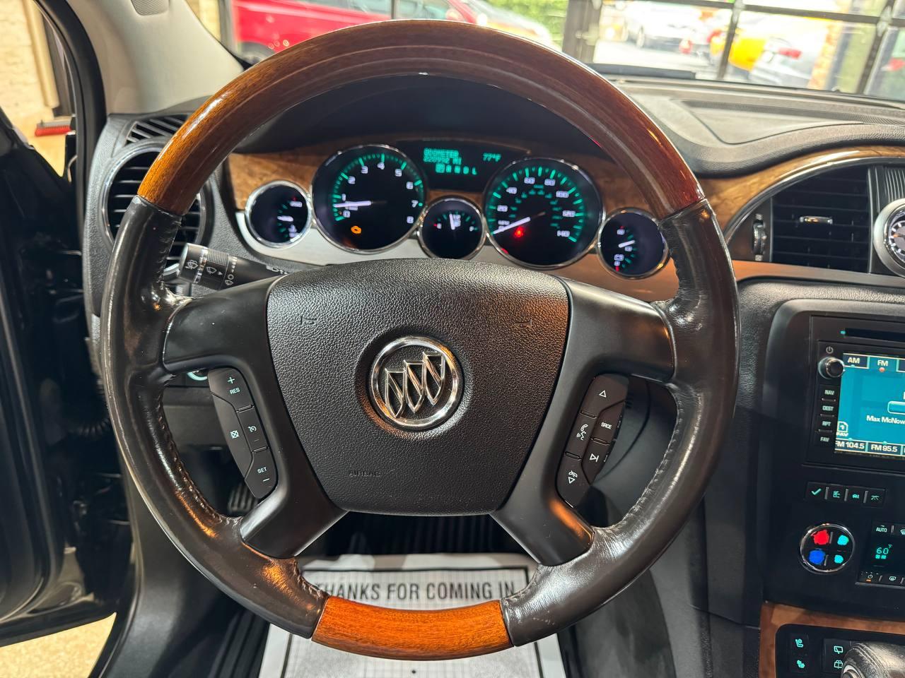 Buick Enclave AWD 4dr CXL-2 2011