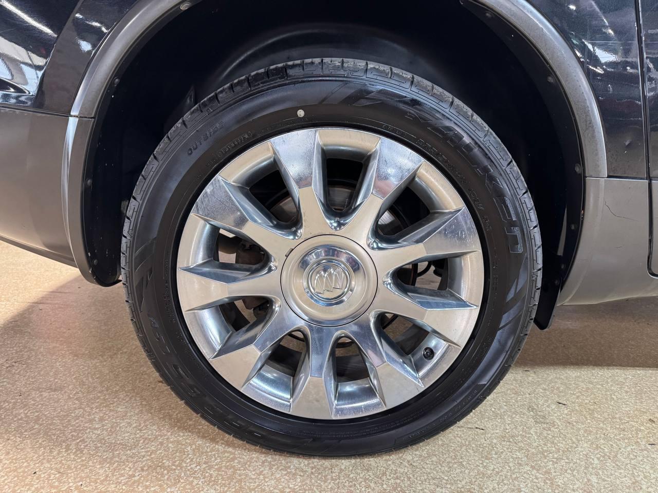 Buick Enclave AWD 4dr CXL-2 2011
