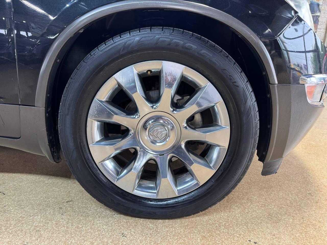 Buick Enclave AWD 4dr CXL-2 2011