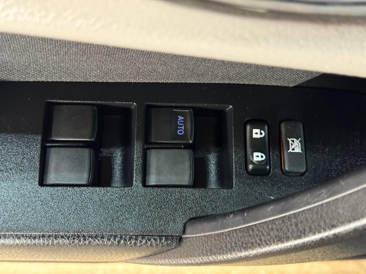 Toyota Corolla L CVT (Natl) 2019