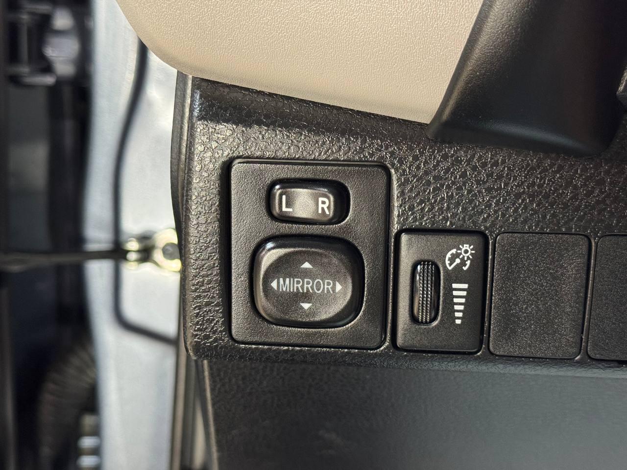 Toyota Corolla L CVT (Natl) 2019