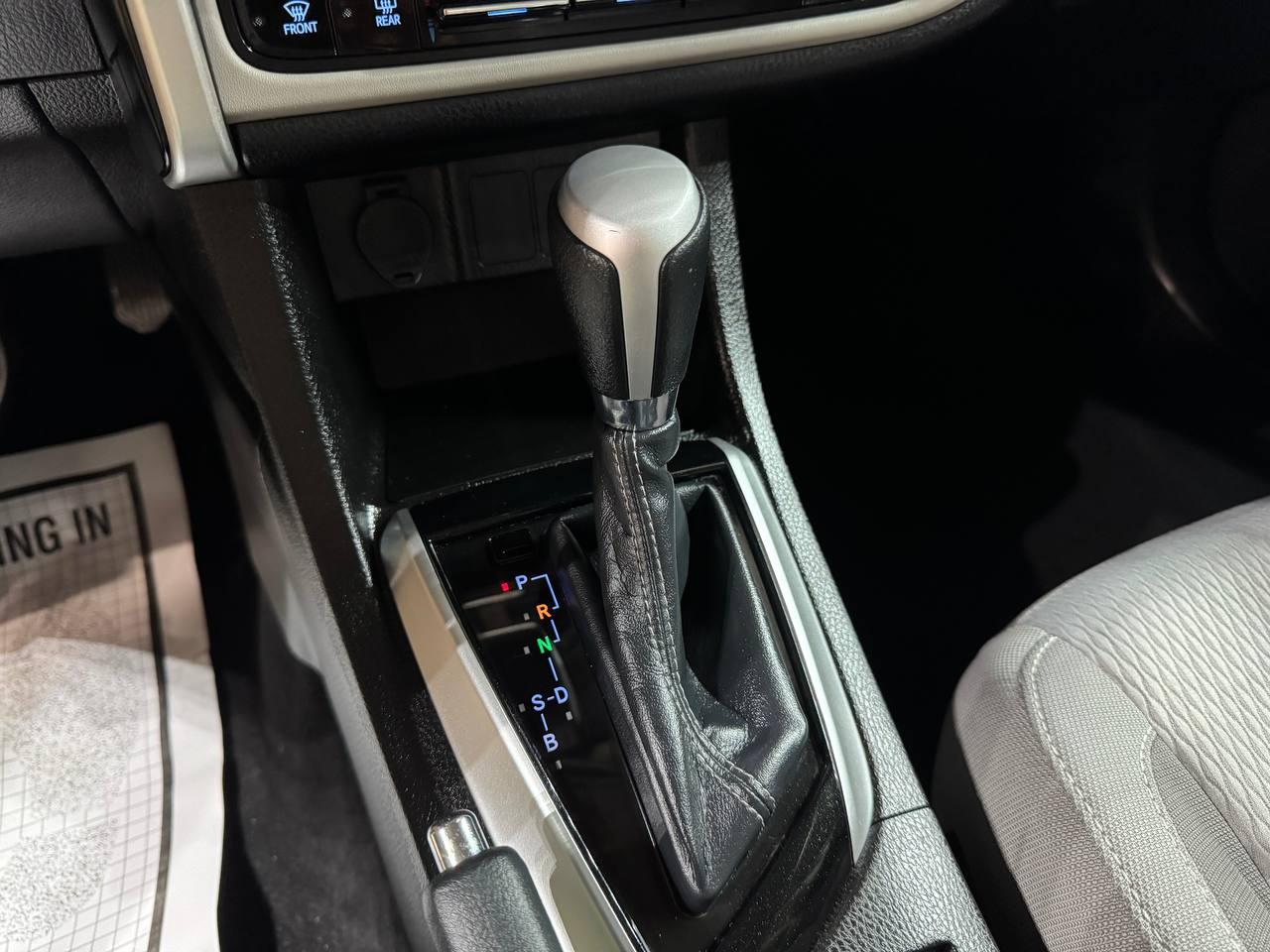 Toyota Corolla L CVT (Natl) 2019