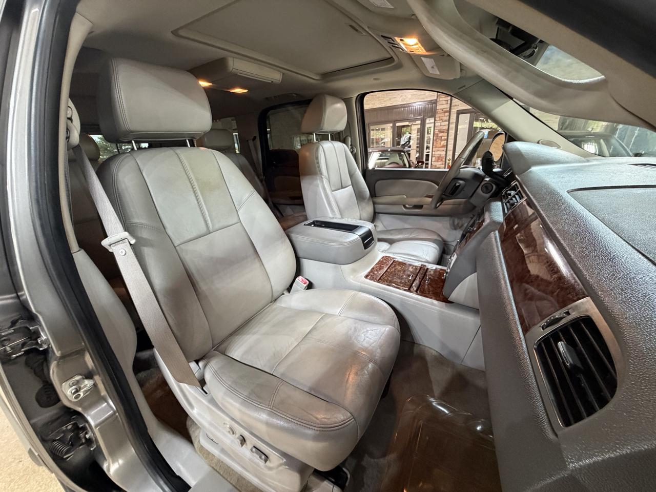 Chevrolet Tahoe photo 9