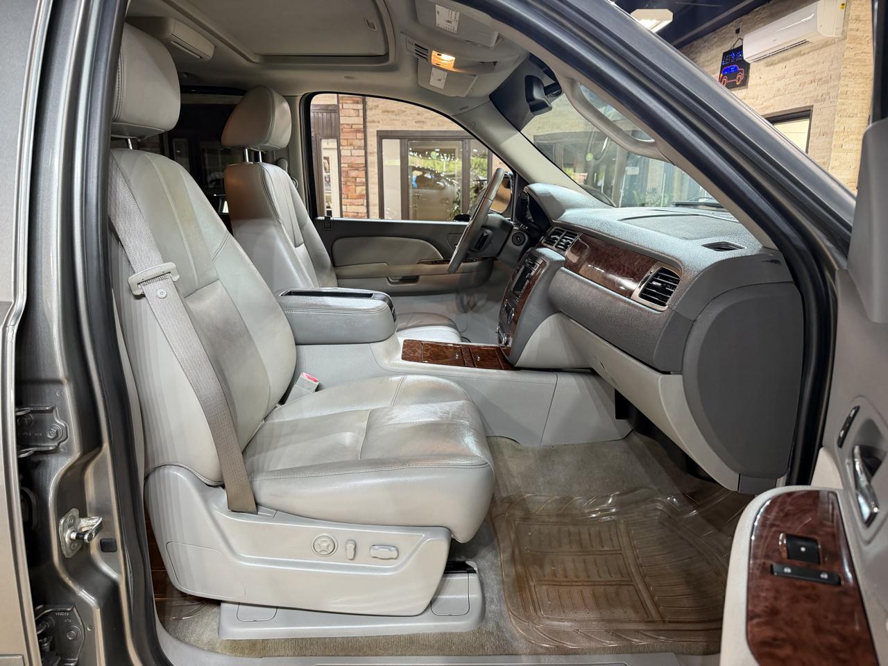 Chevrolet Tahoe photo 10