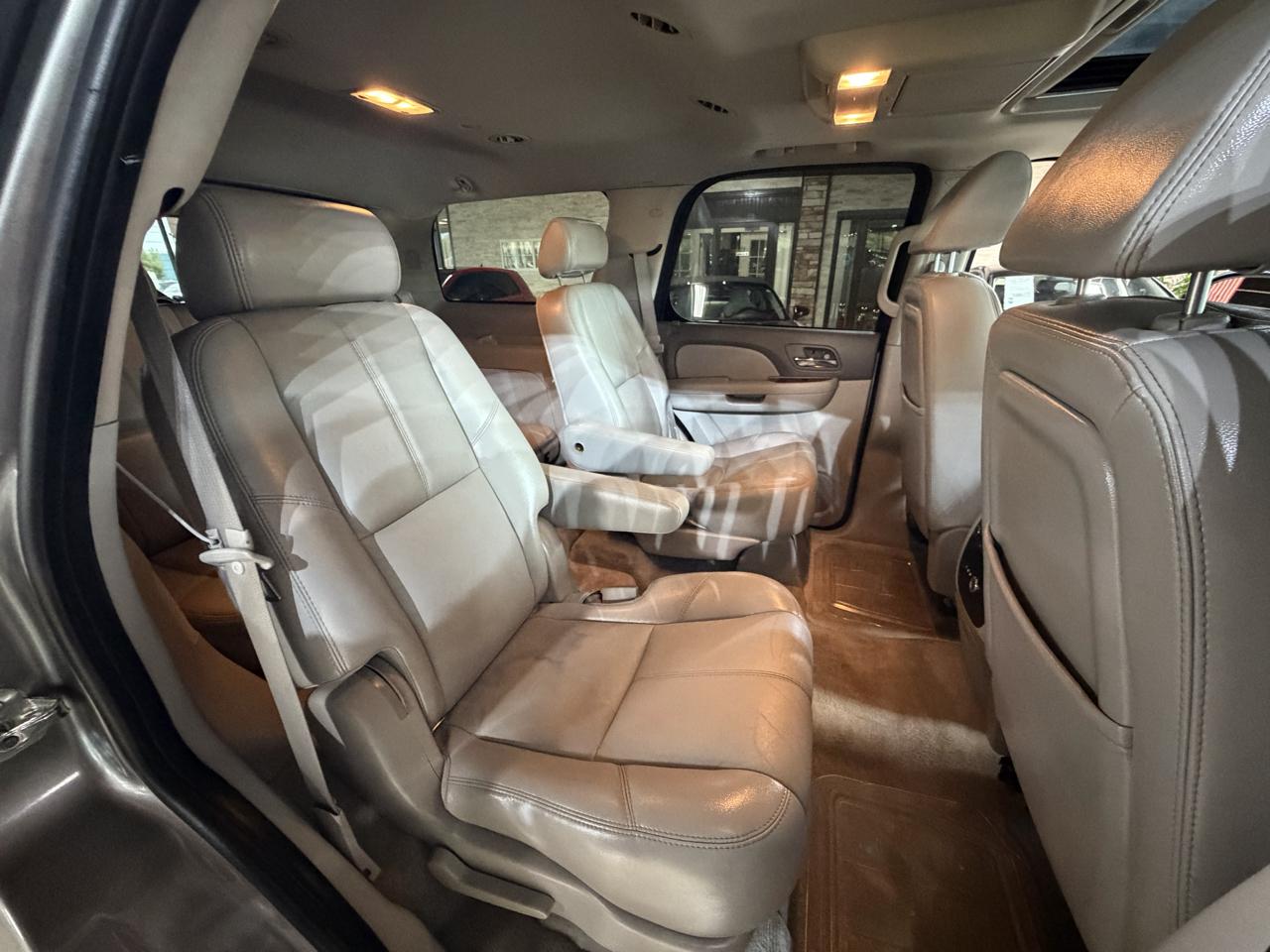 Chevrolet Tahoe photo 15
