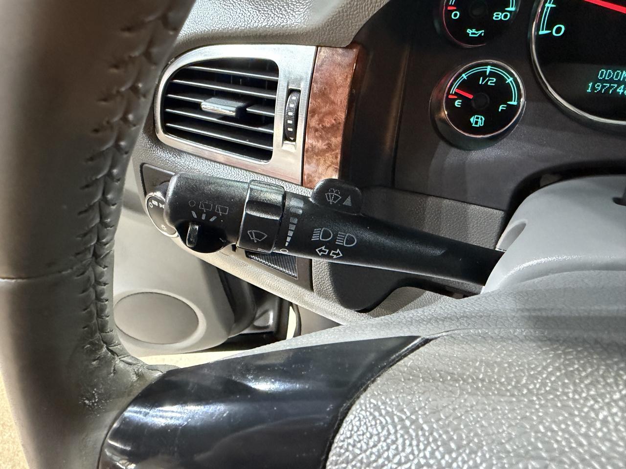 Chevrolet Tahoe photo 39