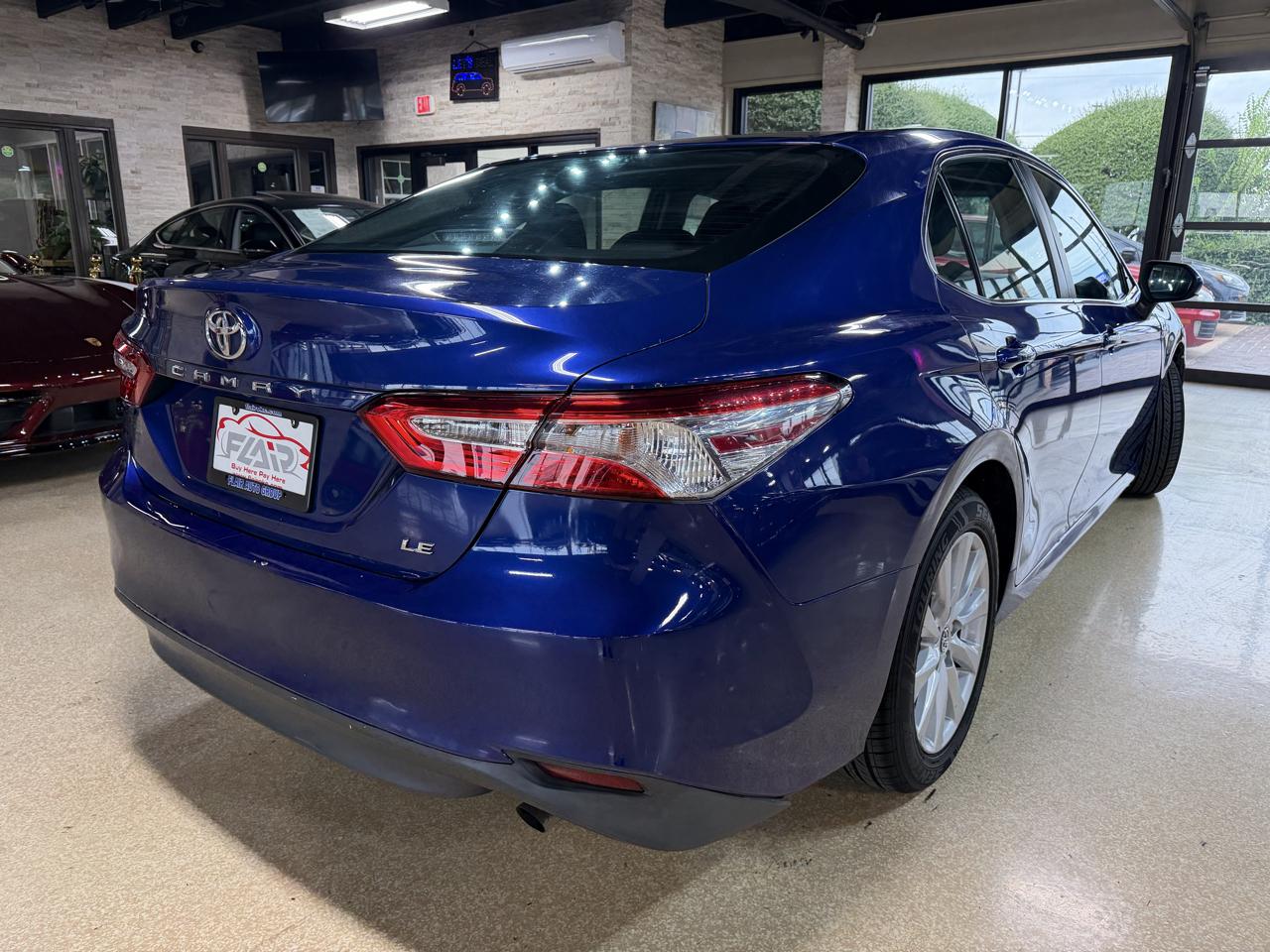 Toyota Camry LE Auto (Natl) 2018