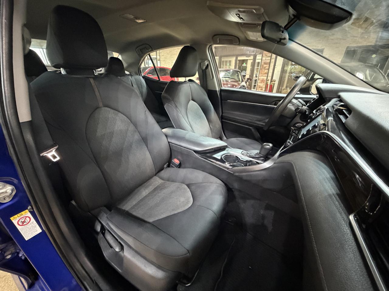 Toyota Camry LE Auto (Natl) 2018
