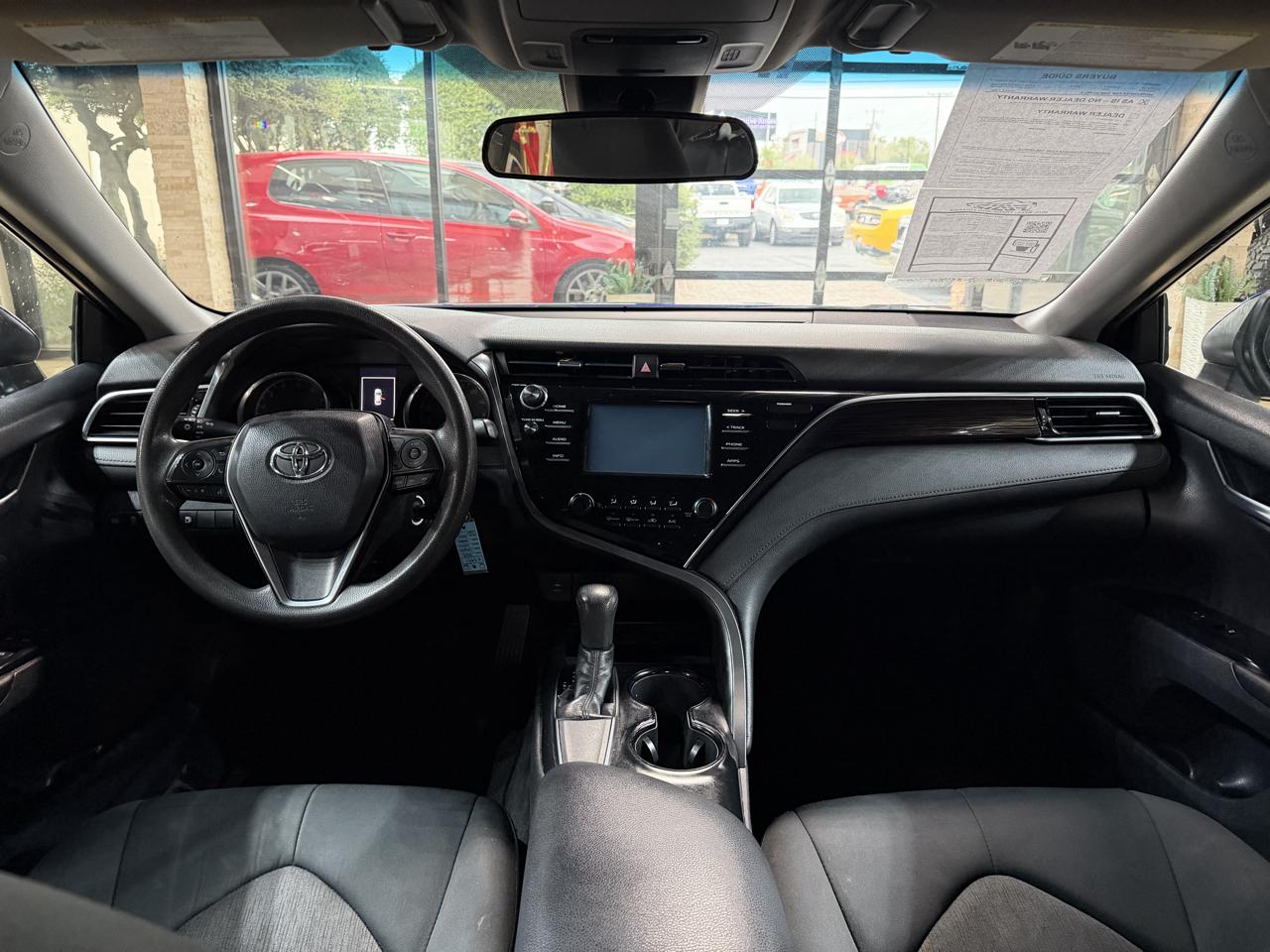 Toyota Camry LE Auto (Natl) 2018