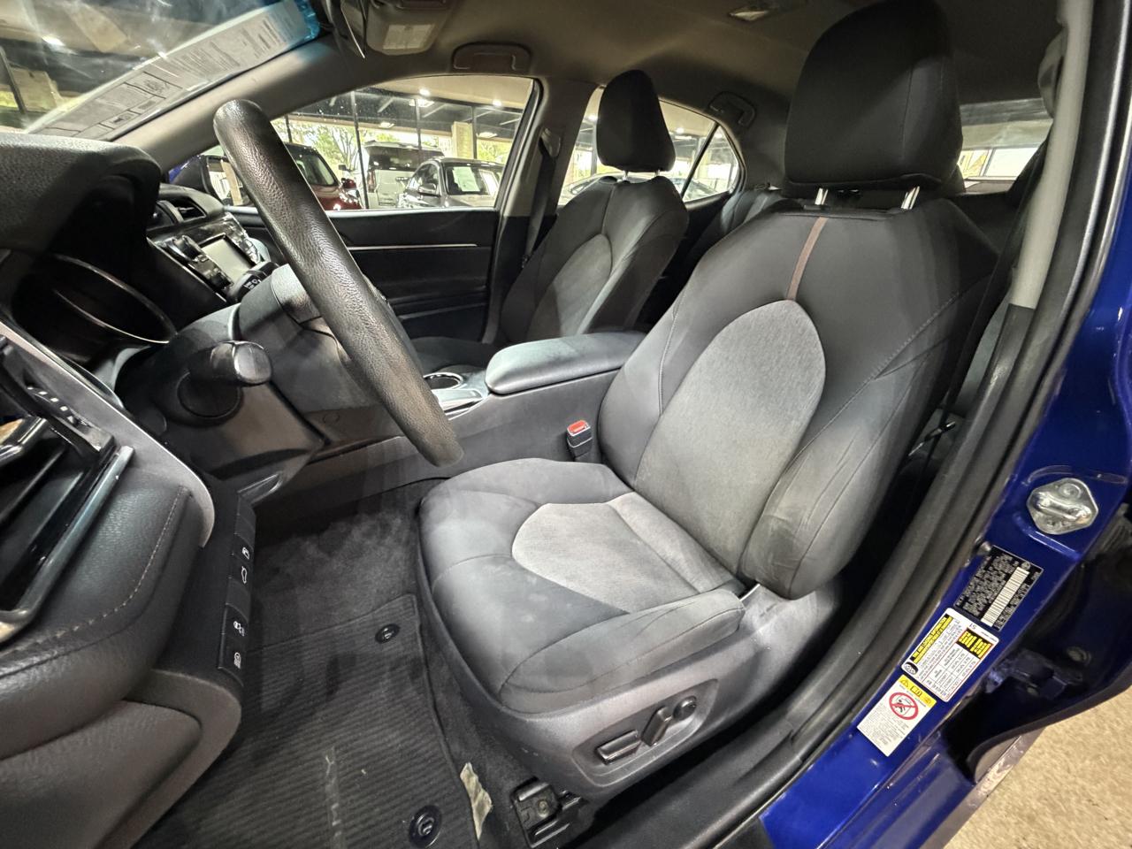 Toyota Camry LE Auto (Natl) 2018
