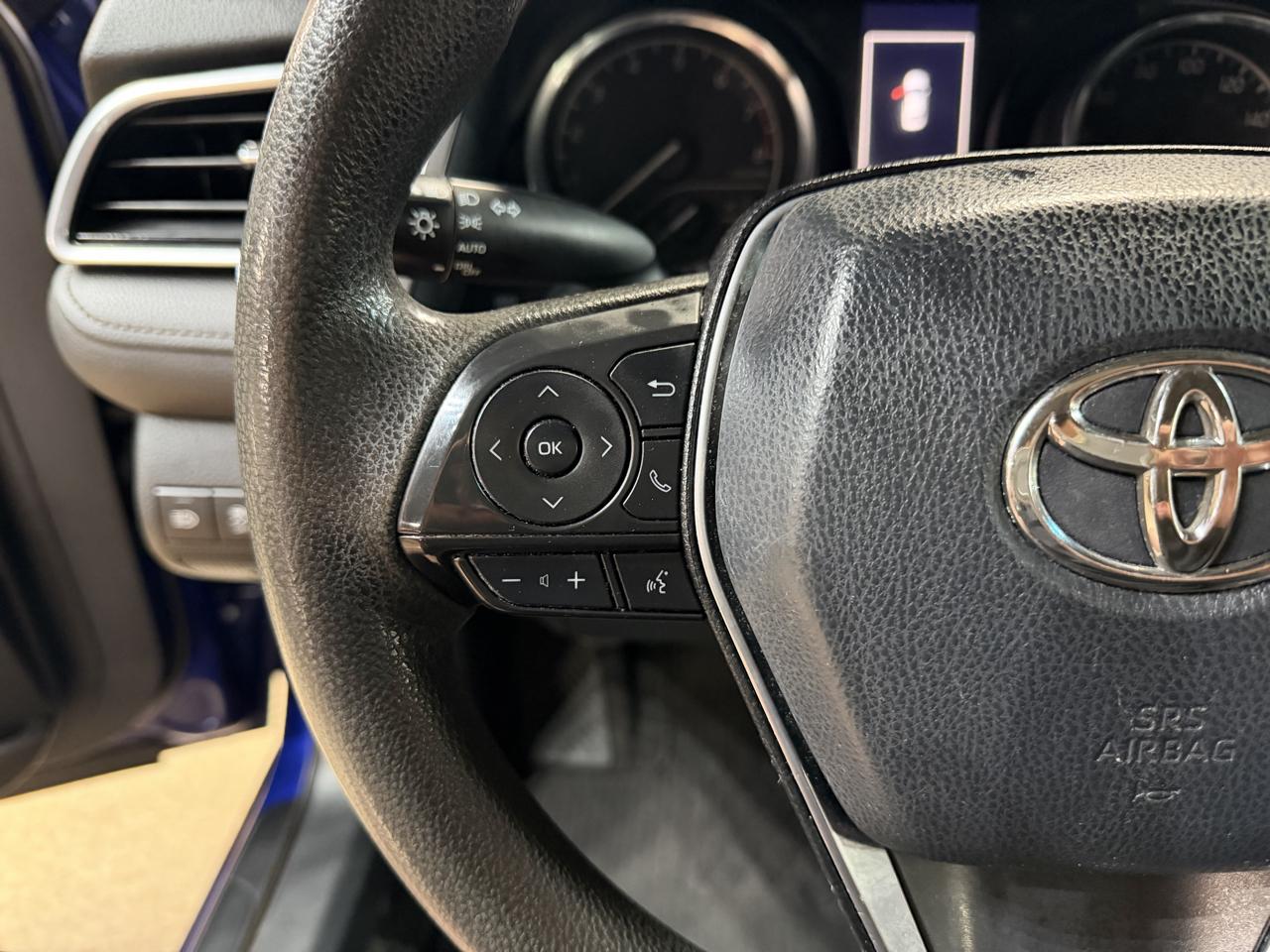 Toyota Camry LE Auto (Natl) 2018