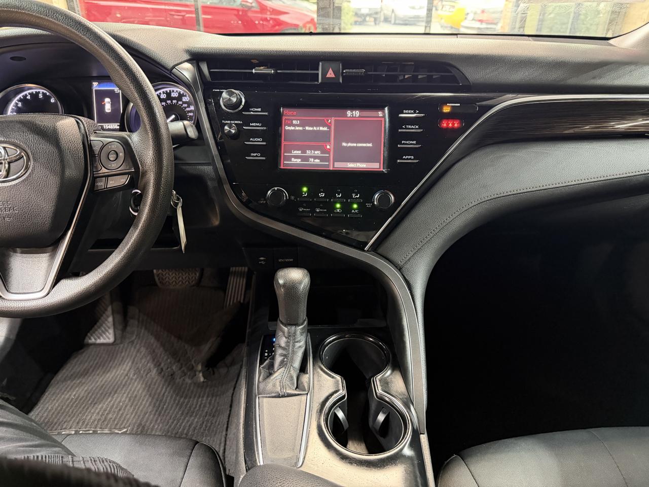 Toyota Camry LE Auto (Natl) 2018