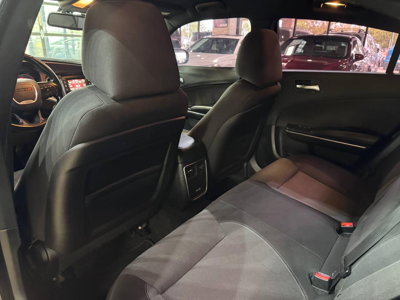 Dodge Charger photo 13