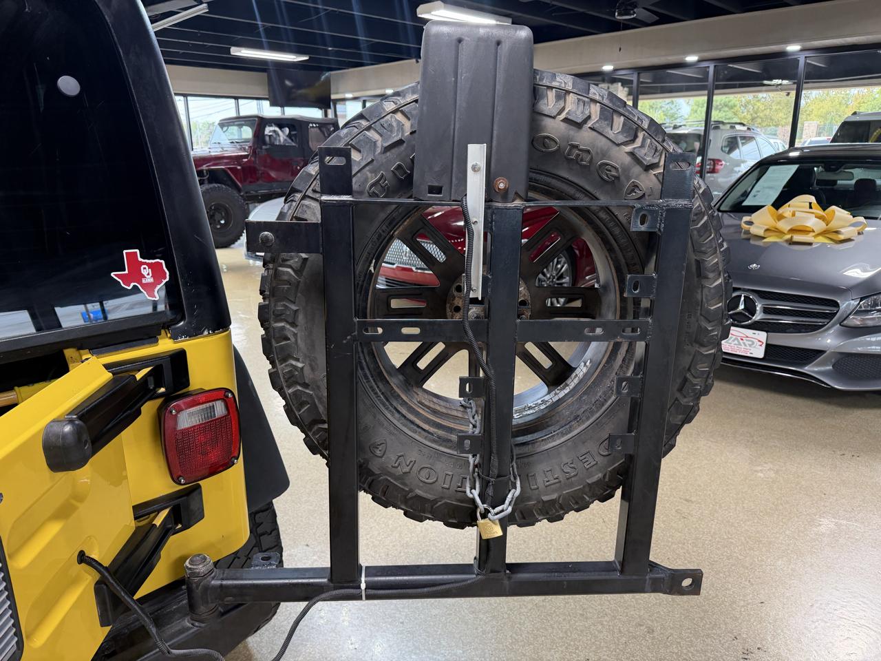 Jeep Wrangler photo 16