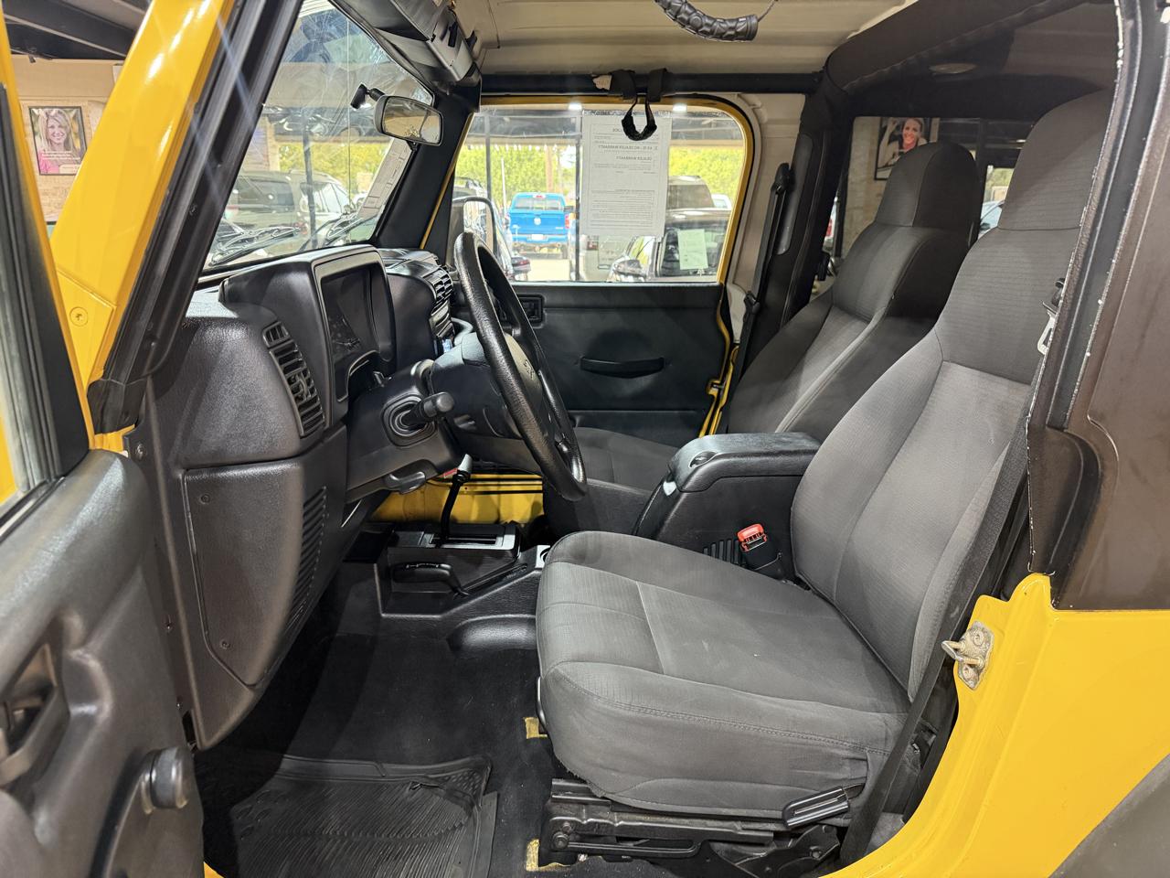 Jeep Wrangler photo 21