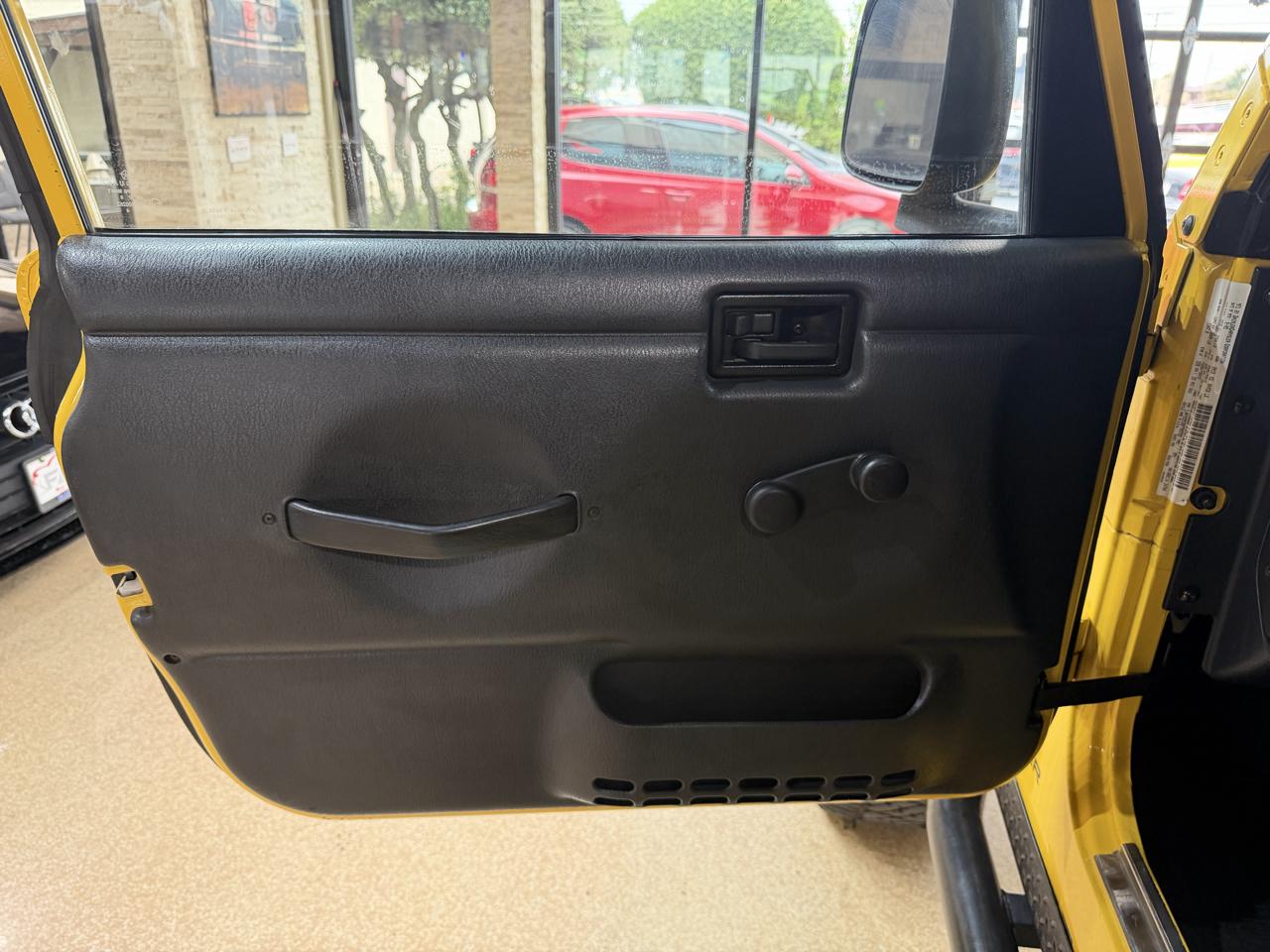 Jeep Wrangler photo 24