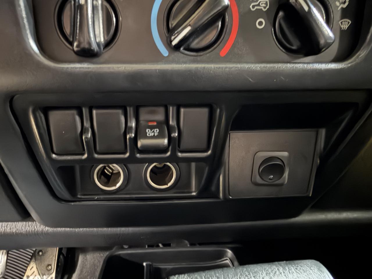 Jeep Wrangler photo 31