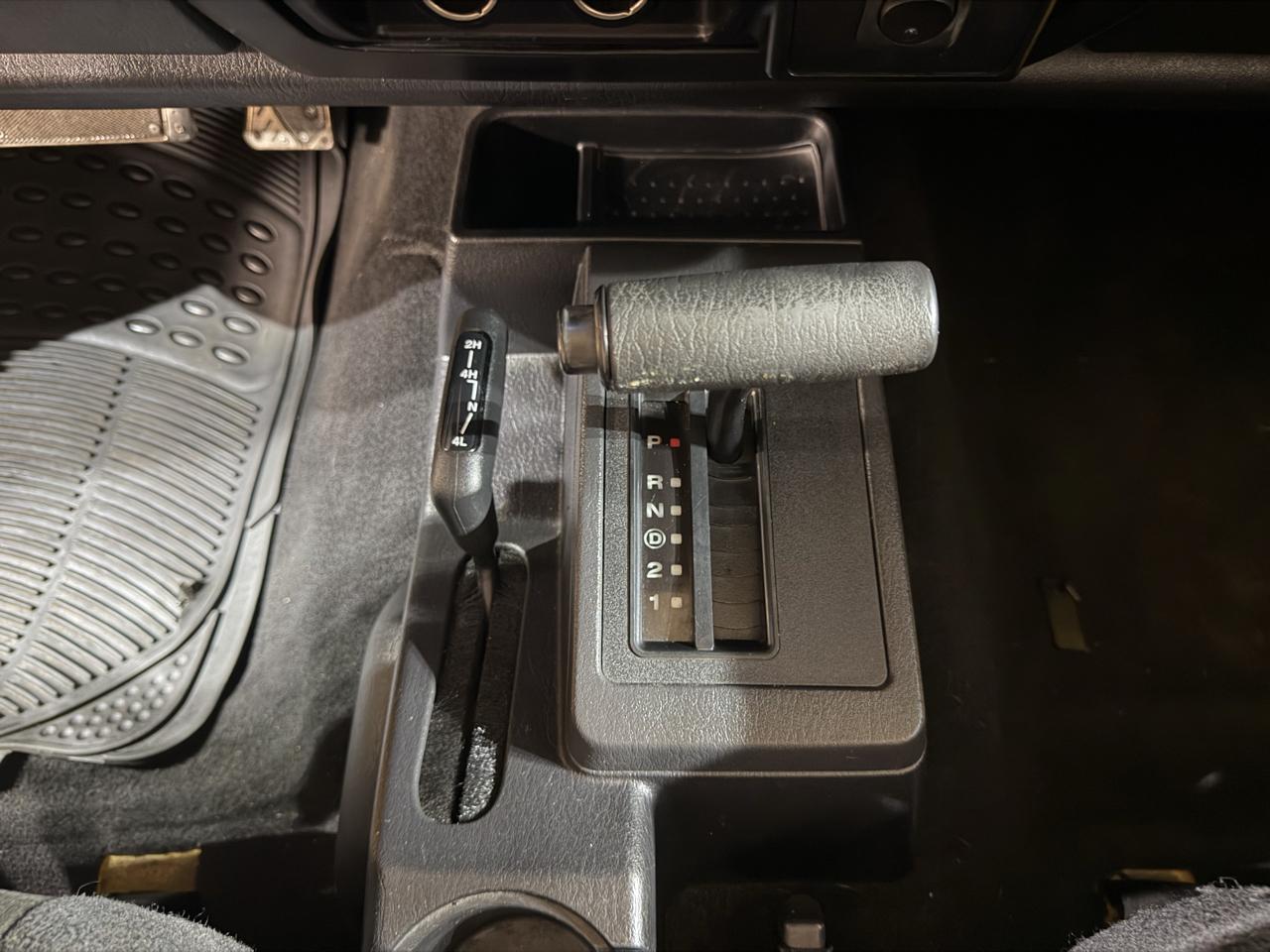 Jeep Wrangler photo 32