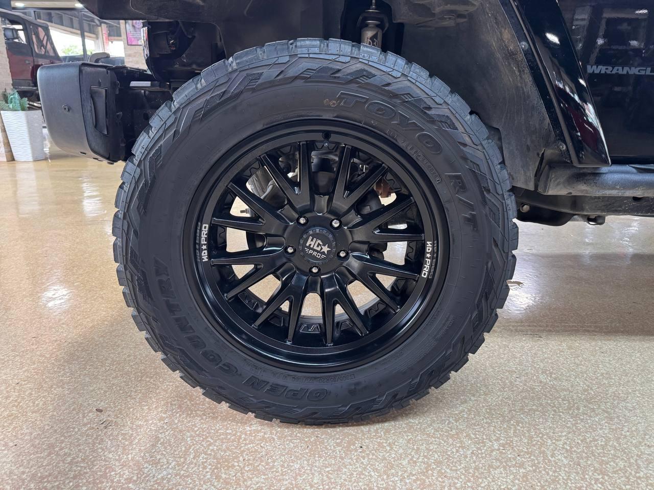 Jeep Wrangler JK photo 36