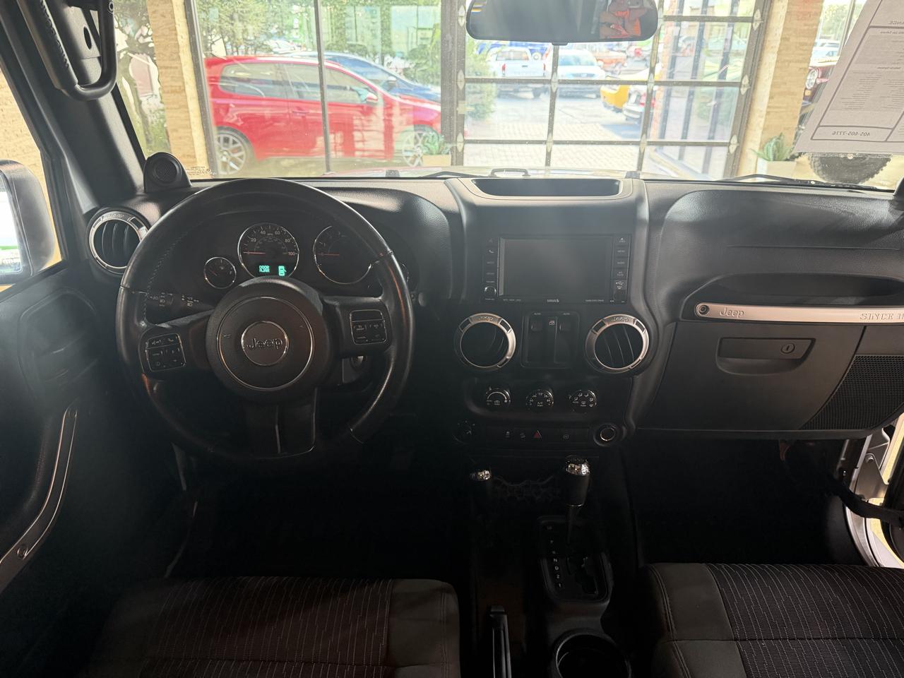 Jeep Wrangler photo 15