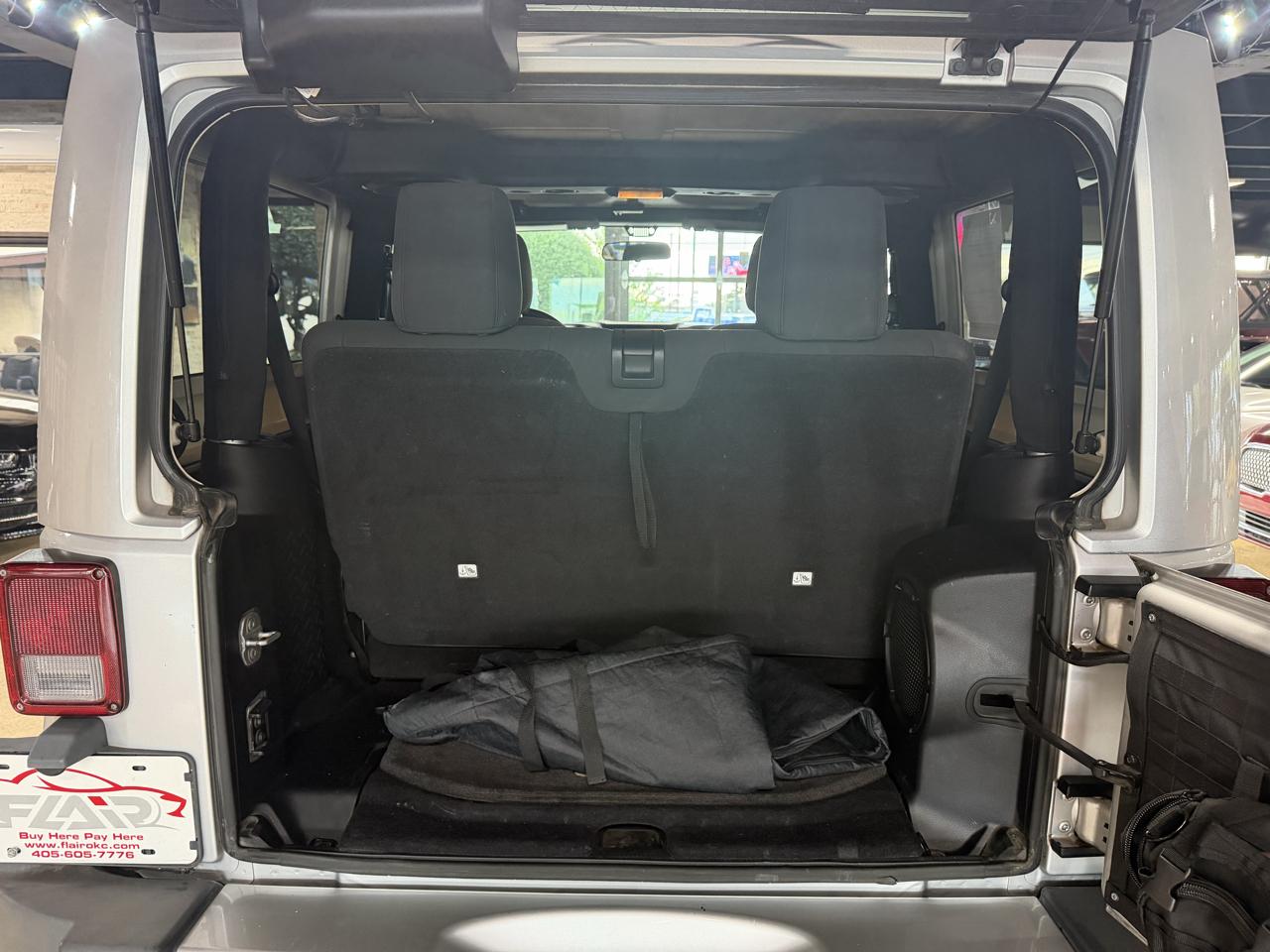 Jeep Wrangler photo 17