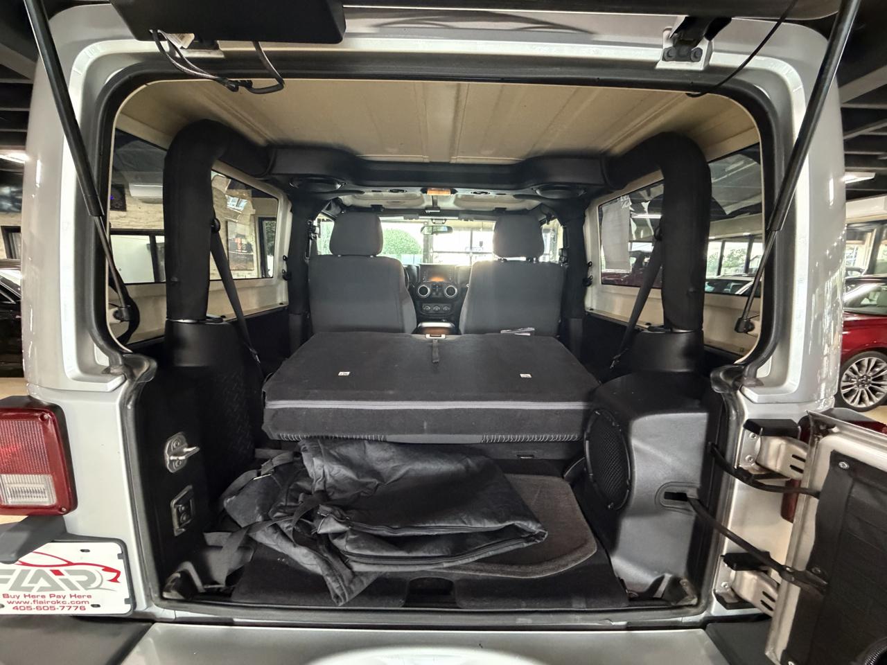 Jeep Wrangler photo 25